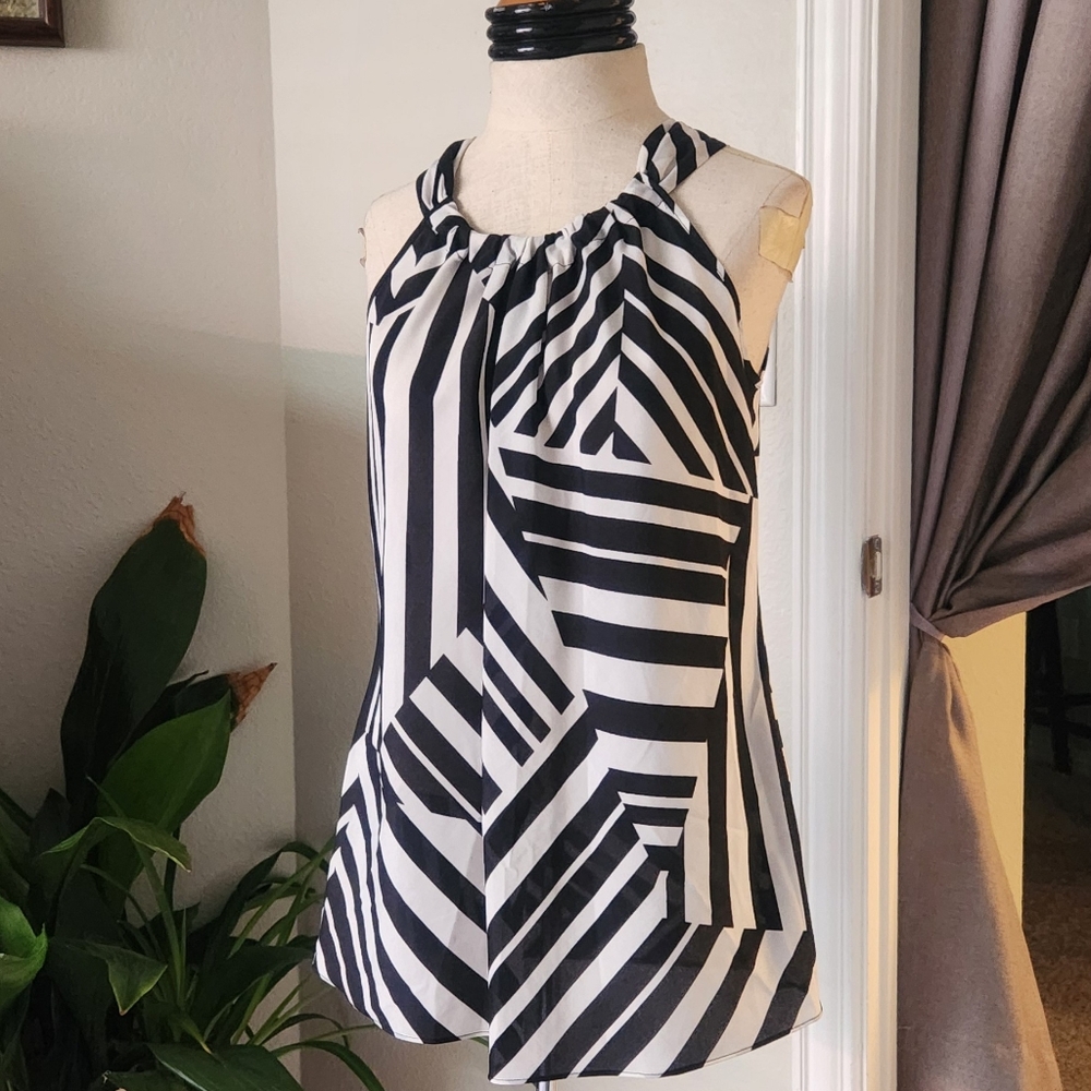 Striking Black & White Blouse 🎉